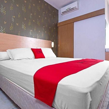 Hotel Reddoorz Syariah Near Btc Fashion Mall Bandung Esterno foto