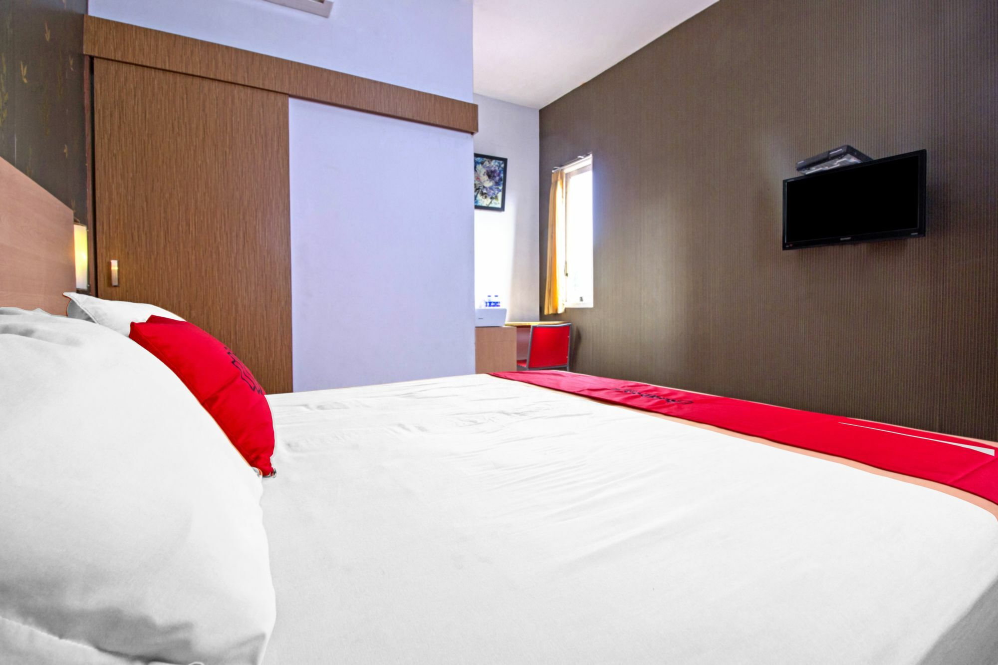 Hotel Reddoorz Syariah Near Btc Fashion Mall Bandung Esterno foto